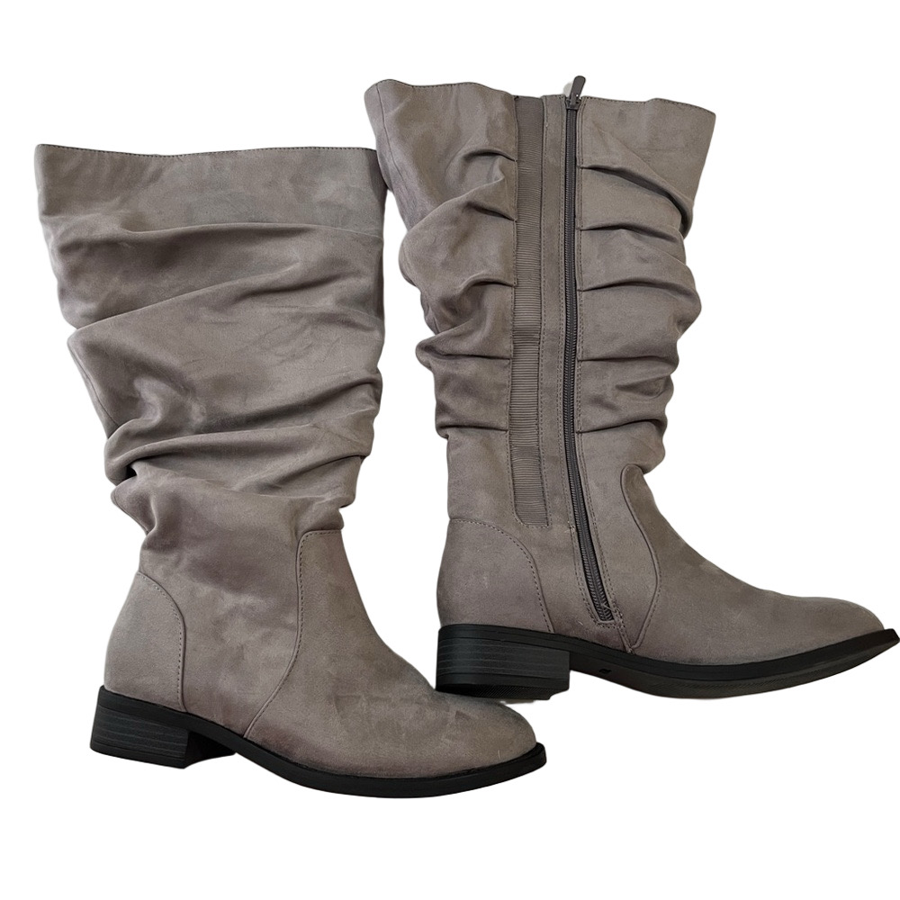 Gray Slouchy Design Wide Calf Boots Womens Size 7WW Suede Low Flat Heel